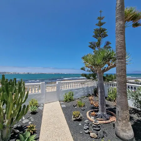 La Maja Beachfront Villa Corralejo