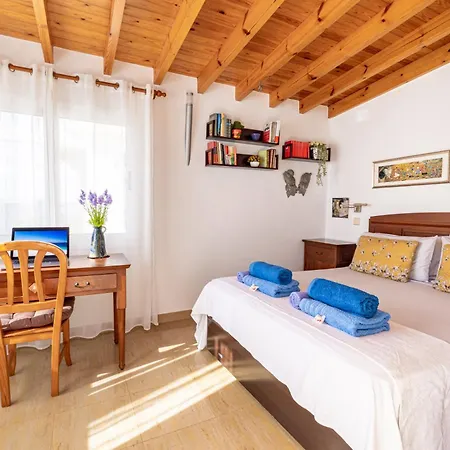 Villa La Maja Beachfront *