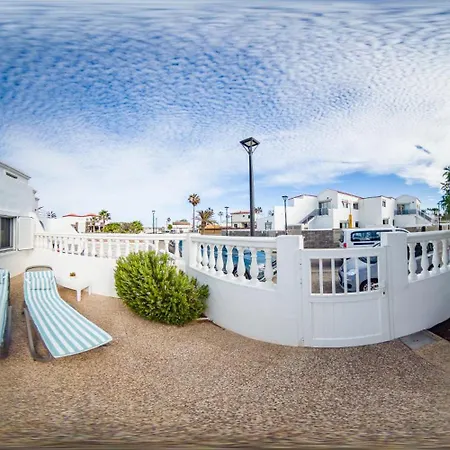 فيلة La Maja Beachfront *