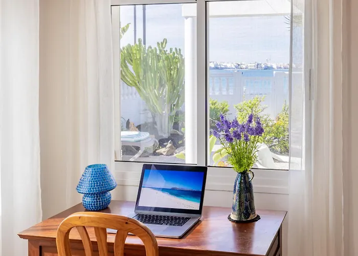 וילה La Maja Beachfront קורלחו