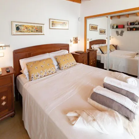 La Maja Beachfront Villa *