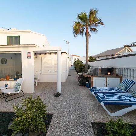 La Maja Beachfront Villa *