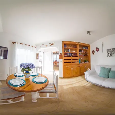 Villa La Maja Beachfront *