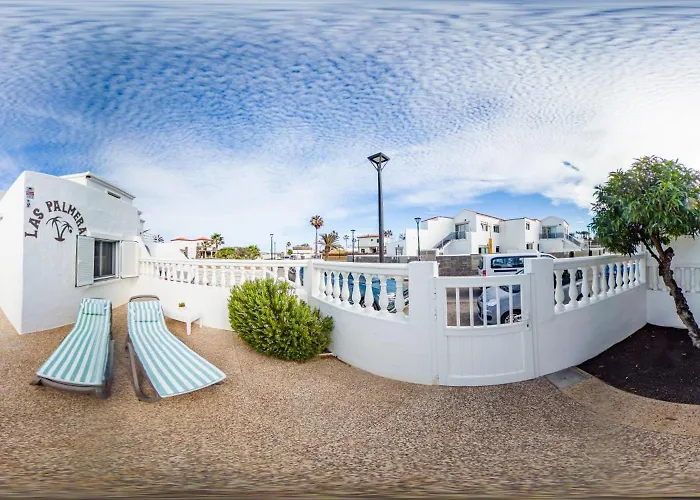 Villa La Maja Beachfront *